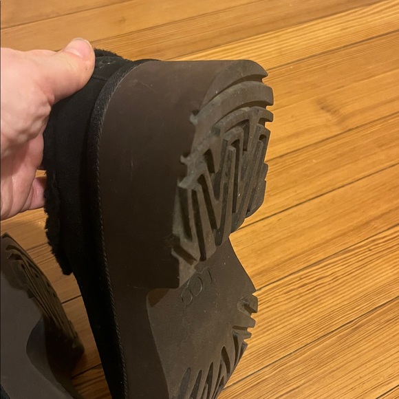 Ugg black suede new heights cozy clog - Picture 12 of 12